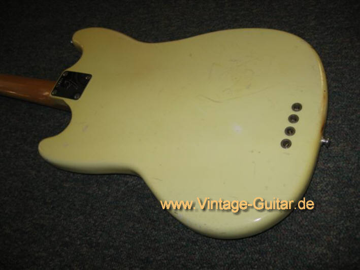 Fender Mustang Bass 1966 Olympic White 3.jpg